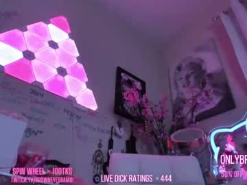 girl
        butterybubblebutt cam image #1428938