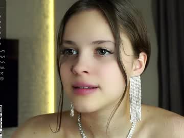 girl
        a_whole_eternity cam image #3939945