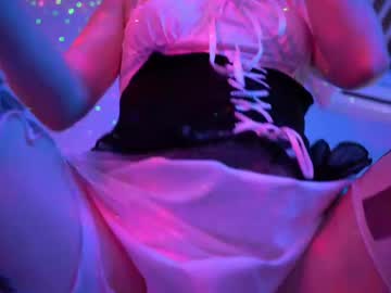 girl
        toxl cam image #5372066