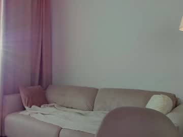 girl
        honeybae3 cam image #5102313