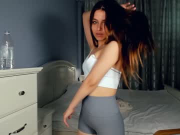 girl
        shinyydiamond cam image #1940502