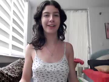 girl
        frenchava cam image #1649443