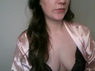 girl
        naughtysubgal cam image #760300