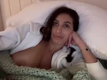 girl
        camiliakxoxo cam image #6105799