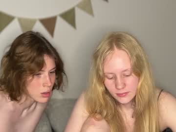 couple
        wendyoliver cam image #4430950
