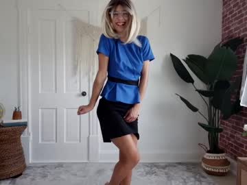 girl
        littlegreekflower cam image #1920493