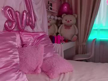 girl
        jollly_belle cam image #6492561