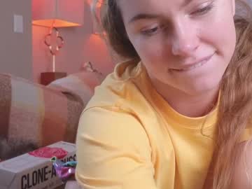 girl
        chroniclove cam image #5592820