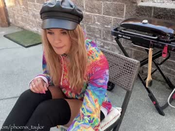girl
        phoenix_taylor cam image #1320785