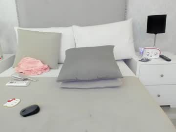 girl
        julietastong cam image #2121377