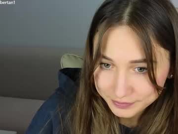 girl
        ambertan1 cam image #6124665