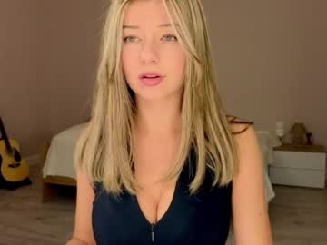 girl
        lenamuti cam image #5555493