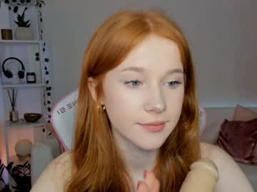 girl
        madeline_jackson cam image #2484497