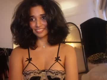 girl
        mariyya cam image #6456605