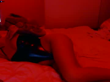 girl
        thelondoncarter cam image #6486279
