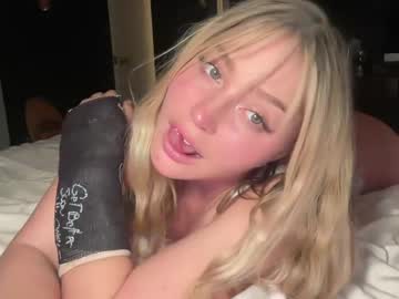 girl
        haileyholton cam image #6277026