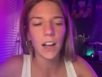 girl
        oliviahansleyy cam image #5560173