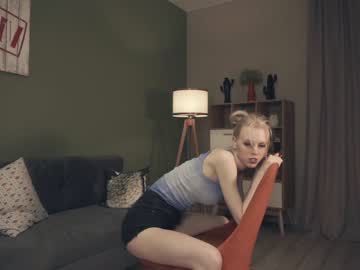 girl
        audreycarvin cam image #3773197
