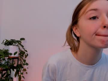 girl
        elizabeth__gray cam image #719684
