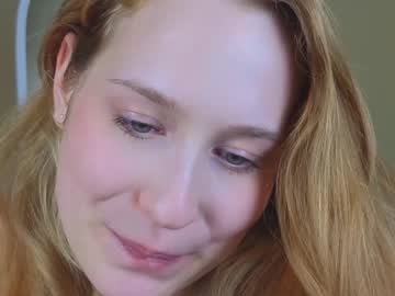 girl
        annikie cam image #2984292