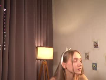 girl
        lyly_bambi cam image #5867822