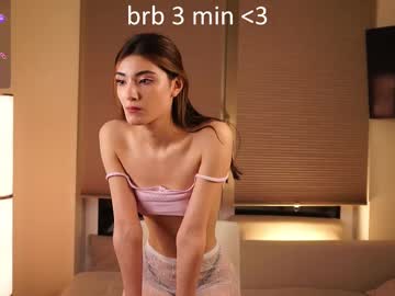 girl
        lizbethburks cam image #6879154