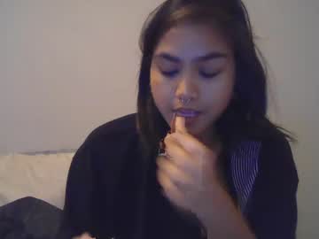 girl
        karebearxx cam image #1987066