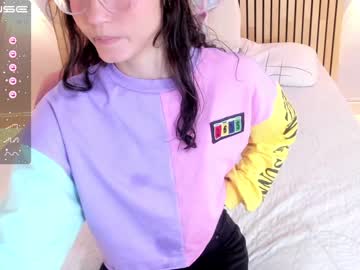 girl
        little_effy18 cam image #1169307
