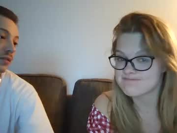couple
        sexxyasscouple2000 cam image #5899042