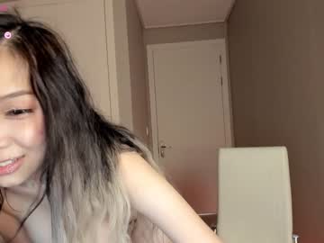 girl
        tracyki cam image #3461032
