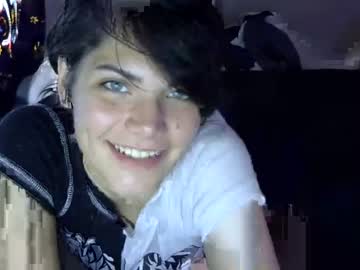 girl
        lillyfaeee cam image #1540763