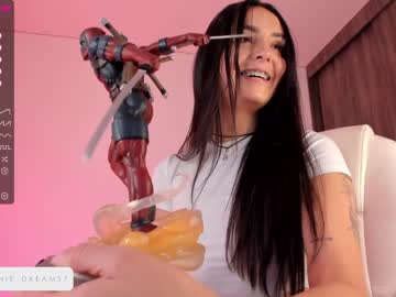 girl
        annie_dreams cam image #154119