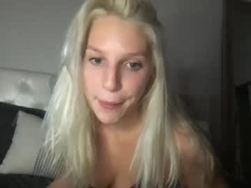 couple
        britbaexo cam image #2657583
