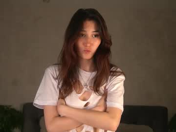 girl
        noreenaliff cam image #6763795