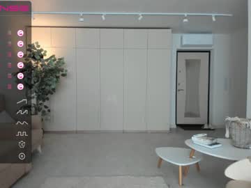 girl
        oki_dokie cam image #1861159