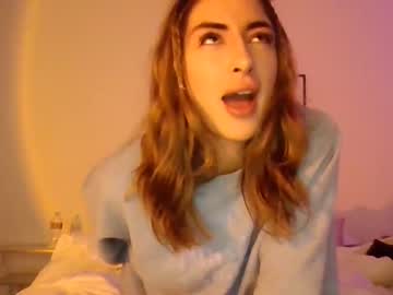 girl
        alexusxsky cam image #1867793