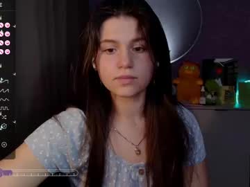girl
        bellaelya cam image #6625557