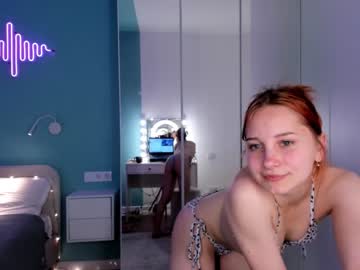 girl
        urhoneylia cam image #1804769
