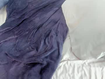 girl
        angelina_new cam image #1938917
