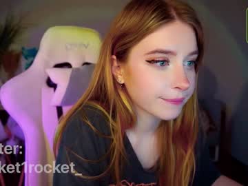 girl
        pocketrocket_ cam image #1837446