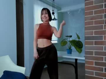 girl
        karengordons cam image #1172057