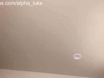 couple
        alpha_luke cam image #2836587