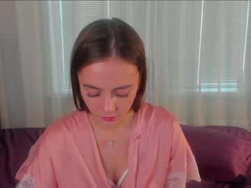girl
        angelina_new cam image #2607028