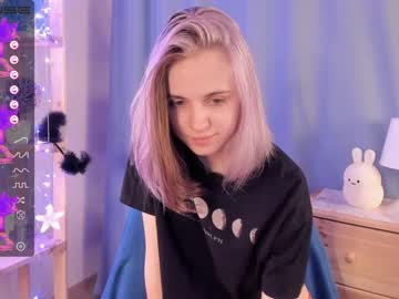 girl
        melissiasnora cam image #815617