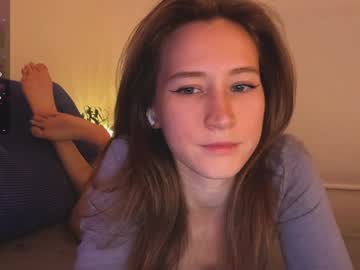 girl
        _feli_ cam image #6694542