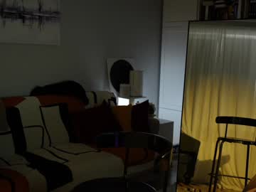 girl
        _blackbee_ cam image #6891378