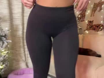 girl
        ari_02 cam image #3110219