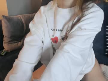 girl
        merciabawden cam image #4865681