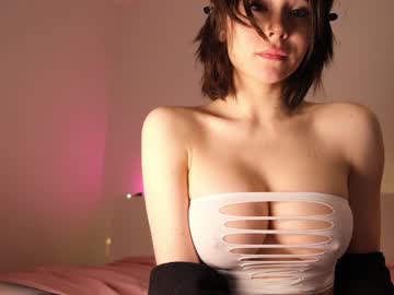 girl
        sae__ cam image #1314688