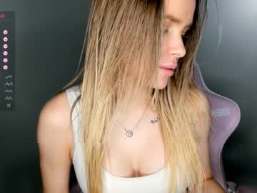 girl
        harriethudson cam image #2928167